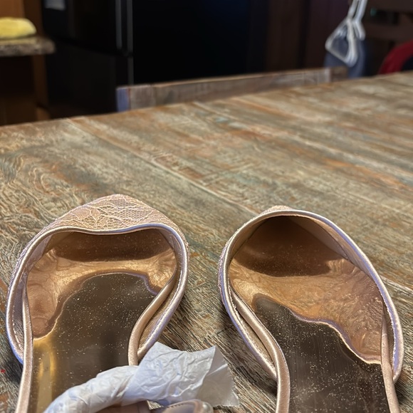 Badgley Mischka Fawn Pointed Toe Flat Pearl soft blush ☺️ - Picture 8 of 11